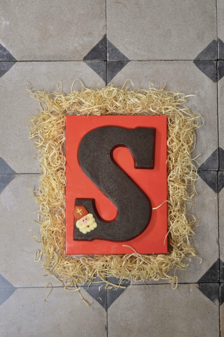 Massieve chocoladeletter