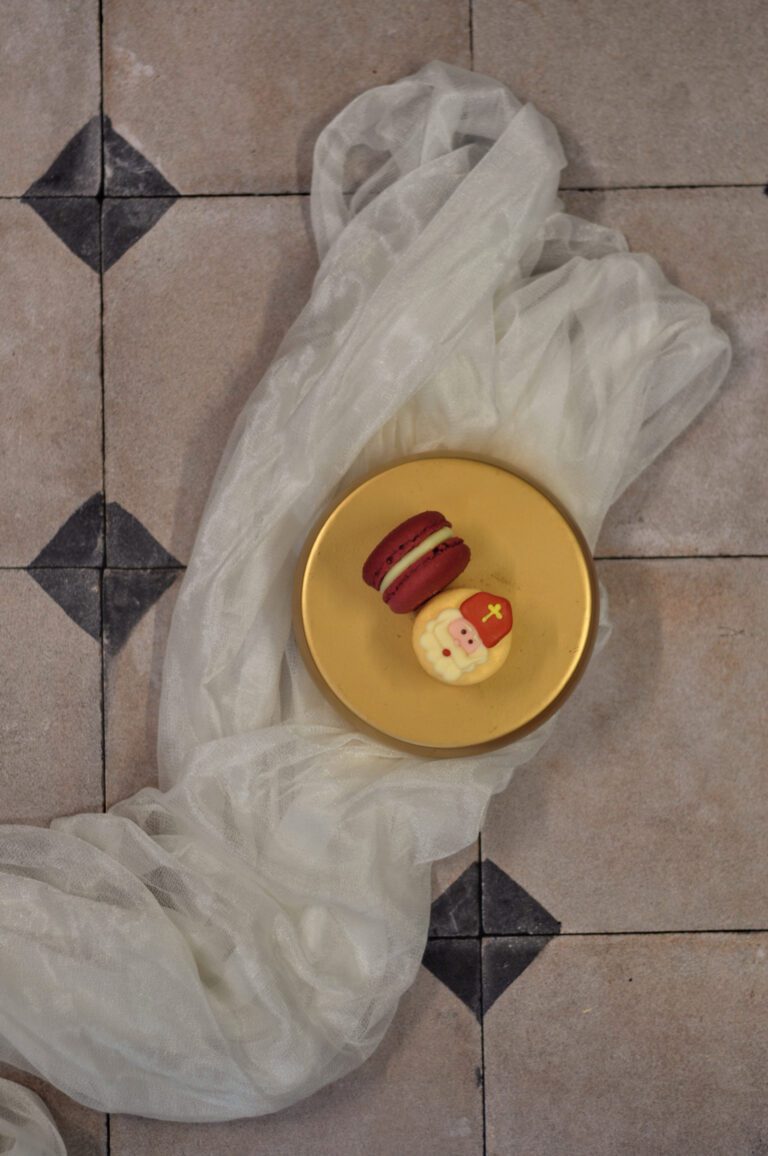 Sinterklaas macarons